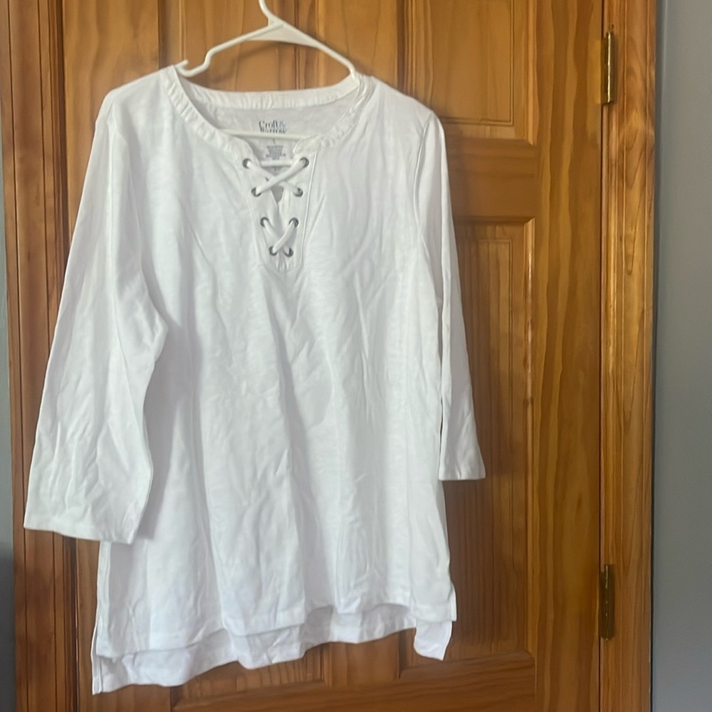 Like new woman’s top